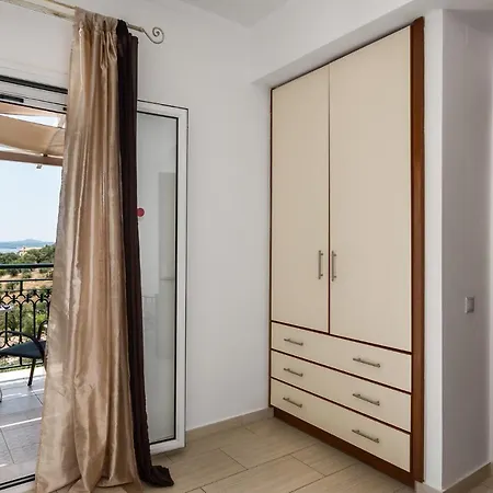 فيلة Seaview Leana With Private Pool By Konnect, Nisaki نساكيون
